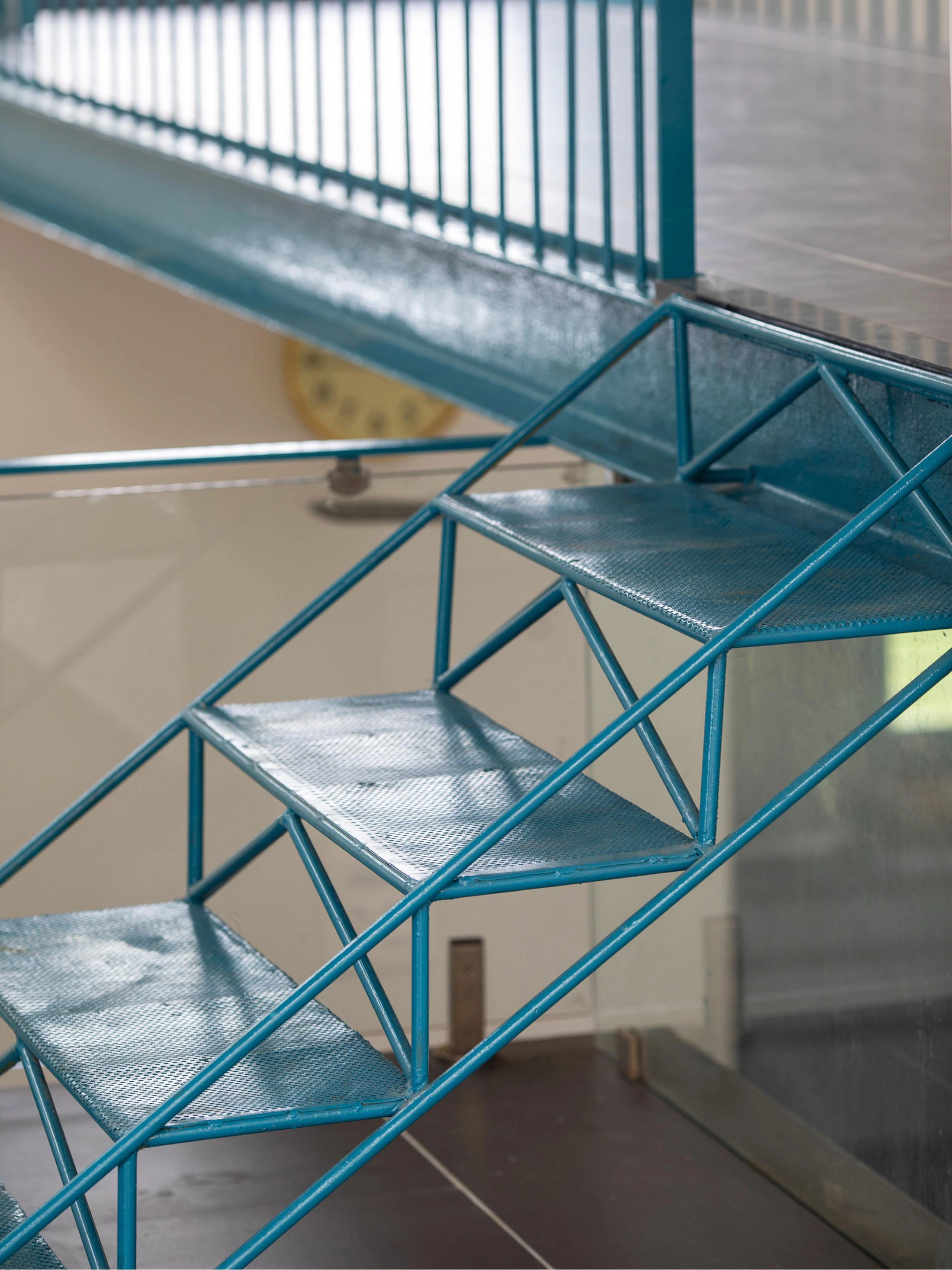 Bridge Bungalow staircase steps